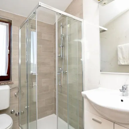 Apartament Mirjana *